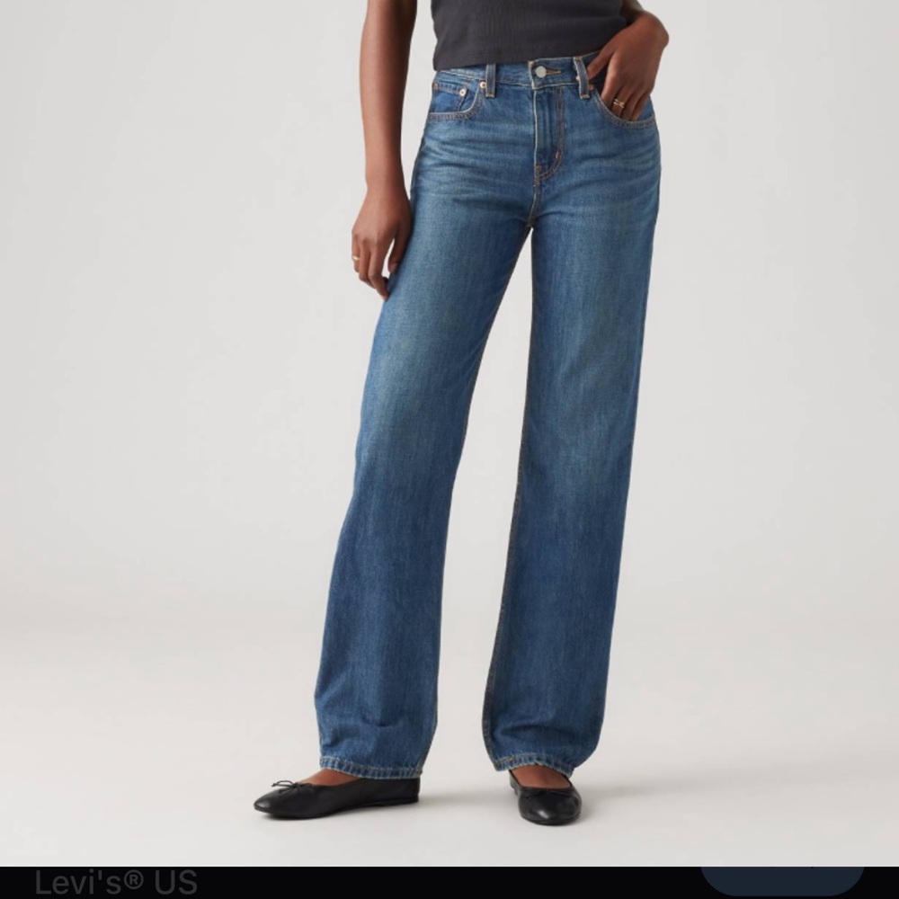 Levi’s Low Pro Straight Jean Size 32